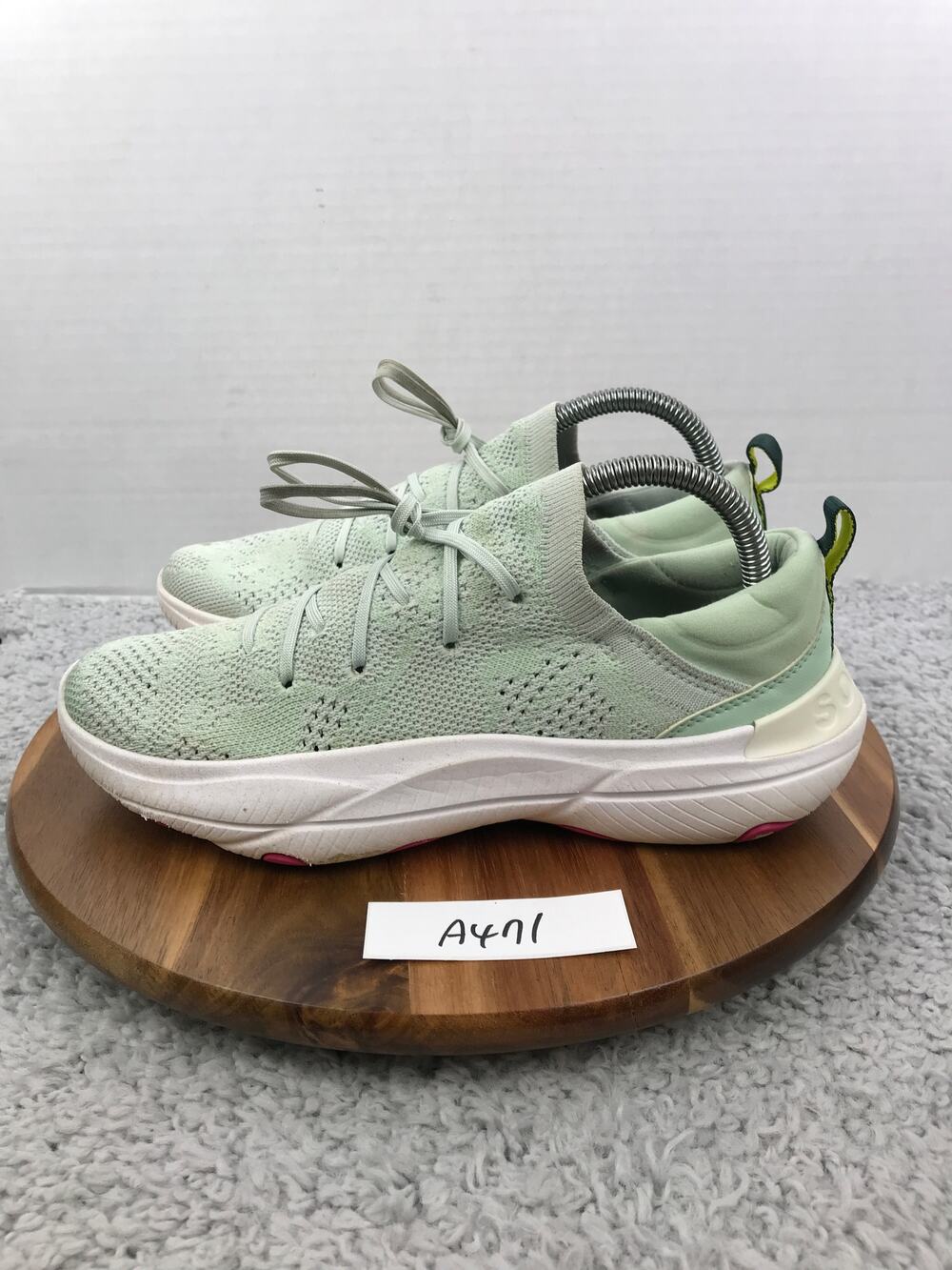Sorel Womens 9 Explorer Blitz Stride Green Sorbet Casual Lifestyle Daily Sneaker